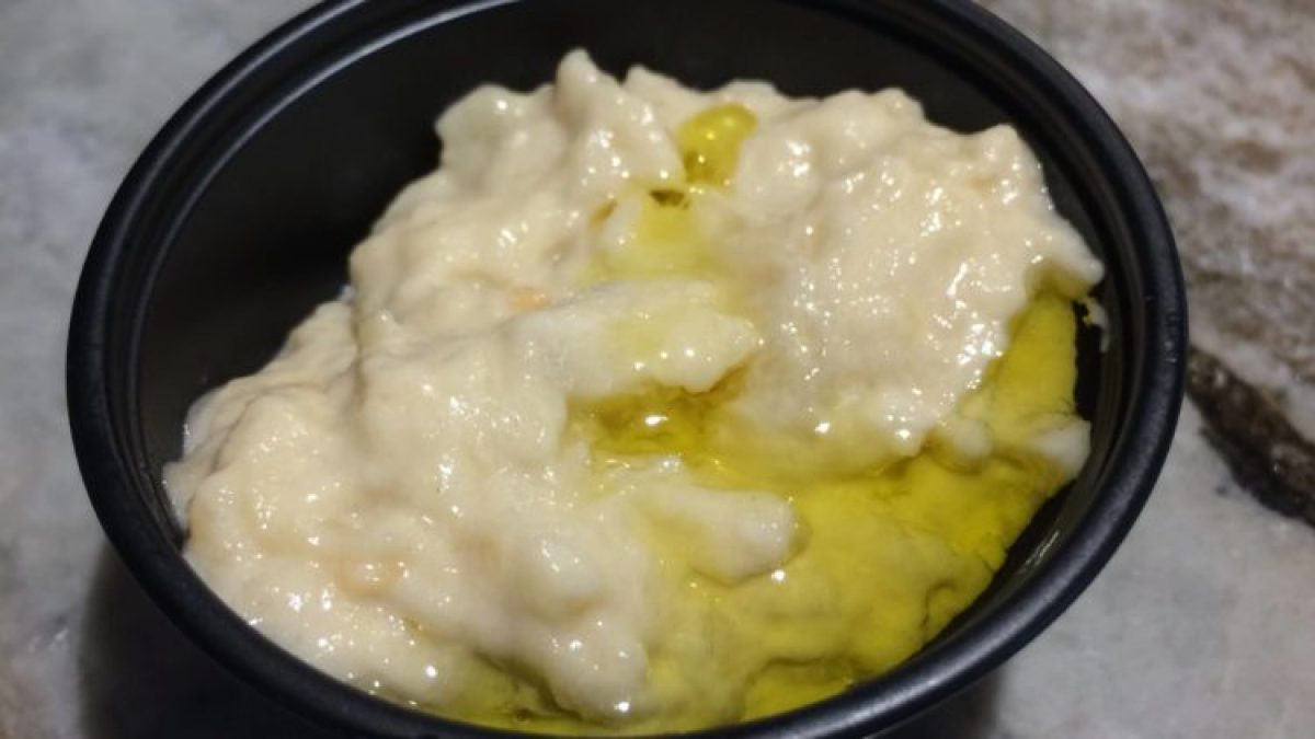 a bowl of food on a plate